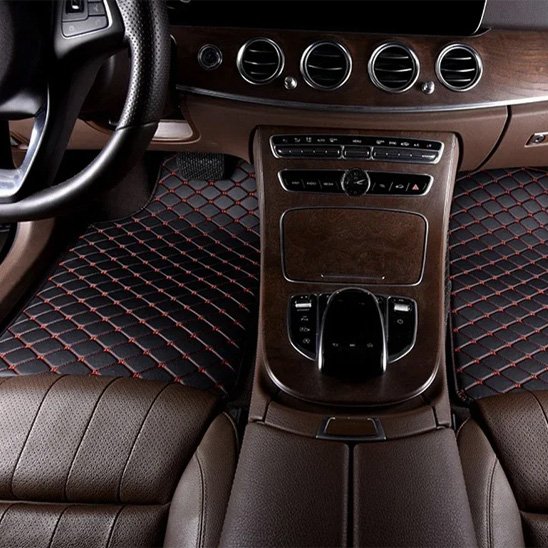 Tapis de sol voiture utile